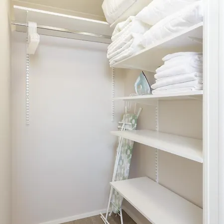 Marina B13 By Hiekka - Sisaeltaeae Liinavaatteet Ja Loppusiivouksen Apartahotel Kalajoki